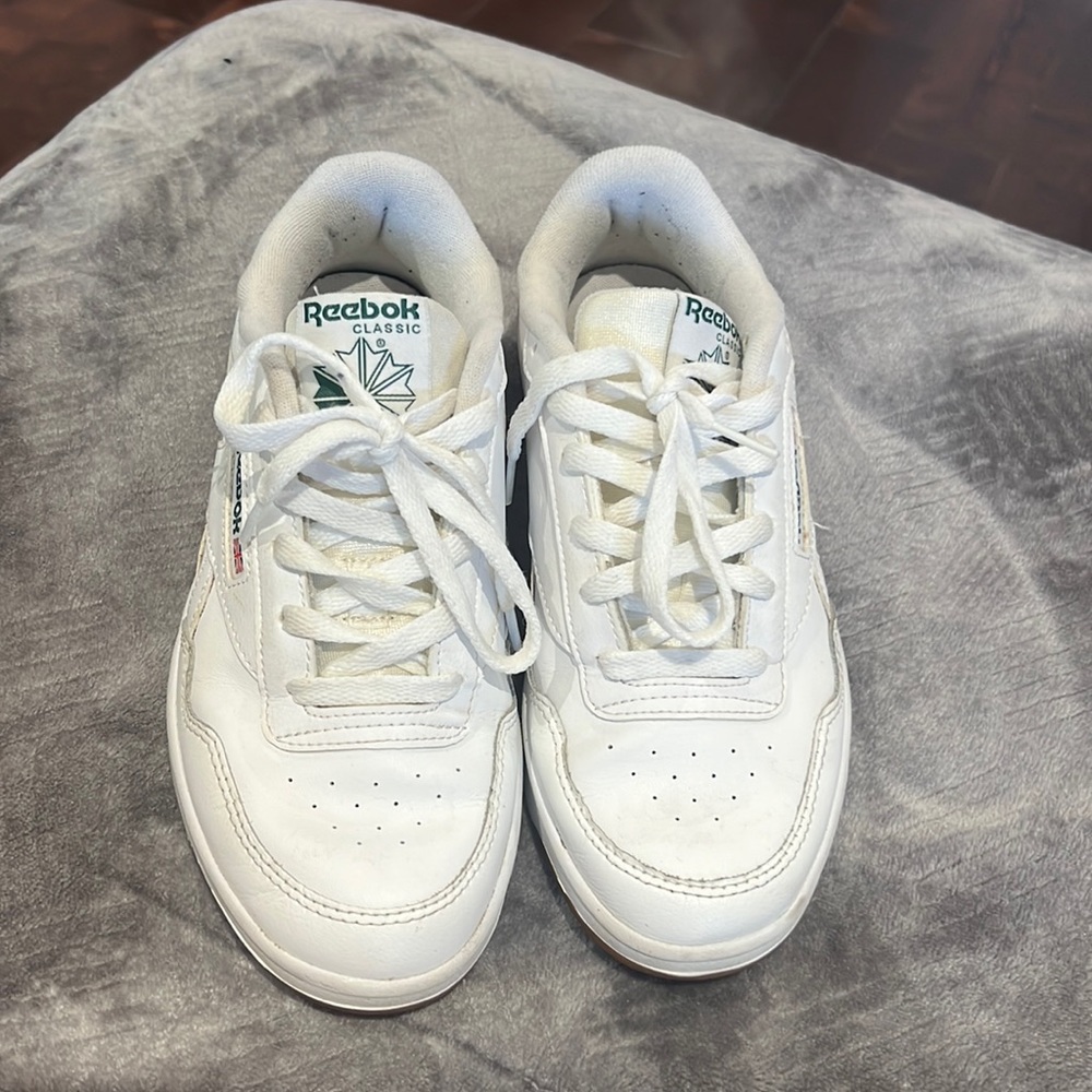 Reebok 7.6 womans